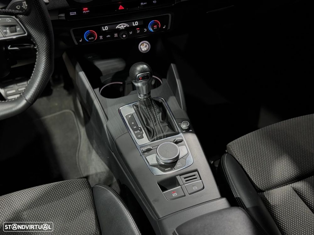 Audi A3 Limousine 35 TFSI S tronic S line - 35