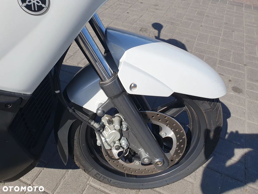 Yamaha X-max - 18
