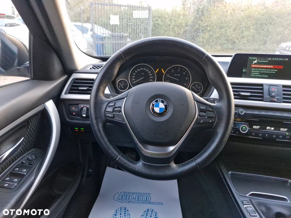 BMW Seria 3 318d Edition Luxury Line Purity - 25