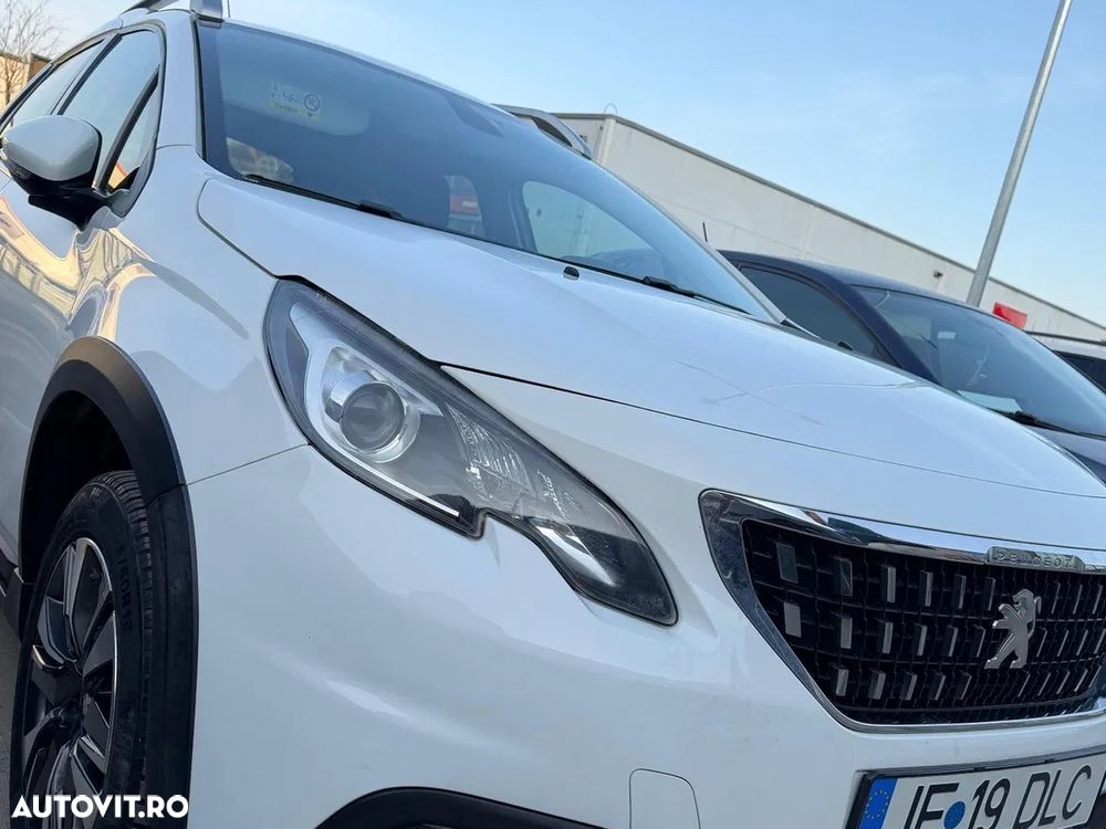 Peugeot 2008 1.2 PureTech Turbo EAT6 S&S Allure - 4