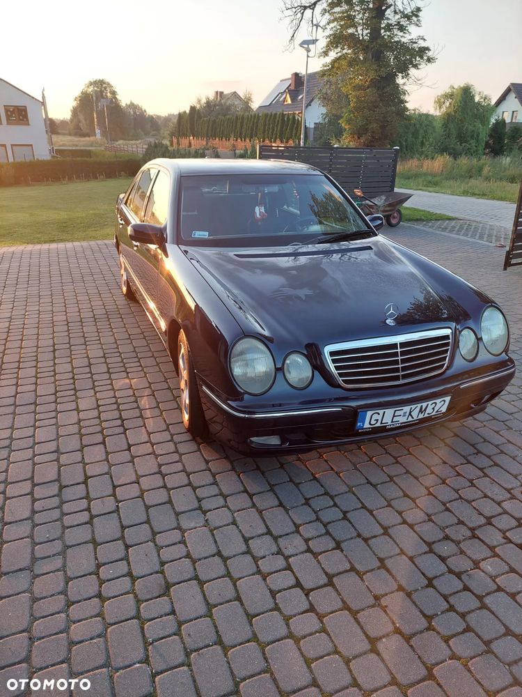 Mercedes-Benz Klasa E - 31