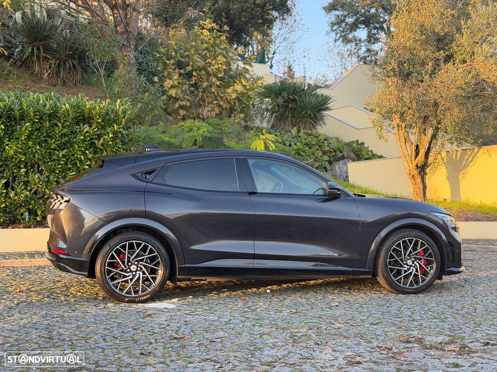 Ford Mustang Mach-E 98.7 kWh GT AWD - 33