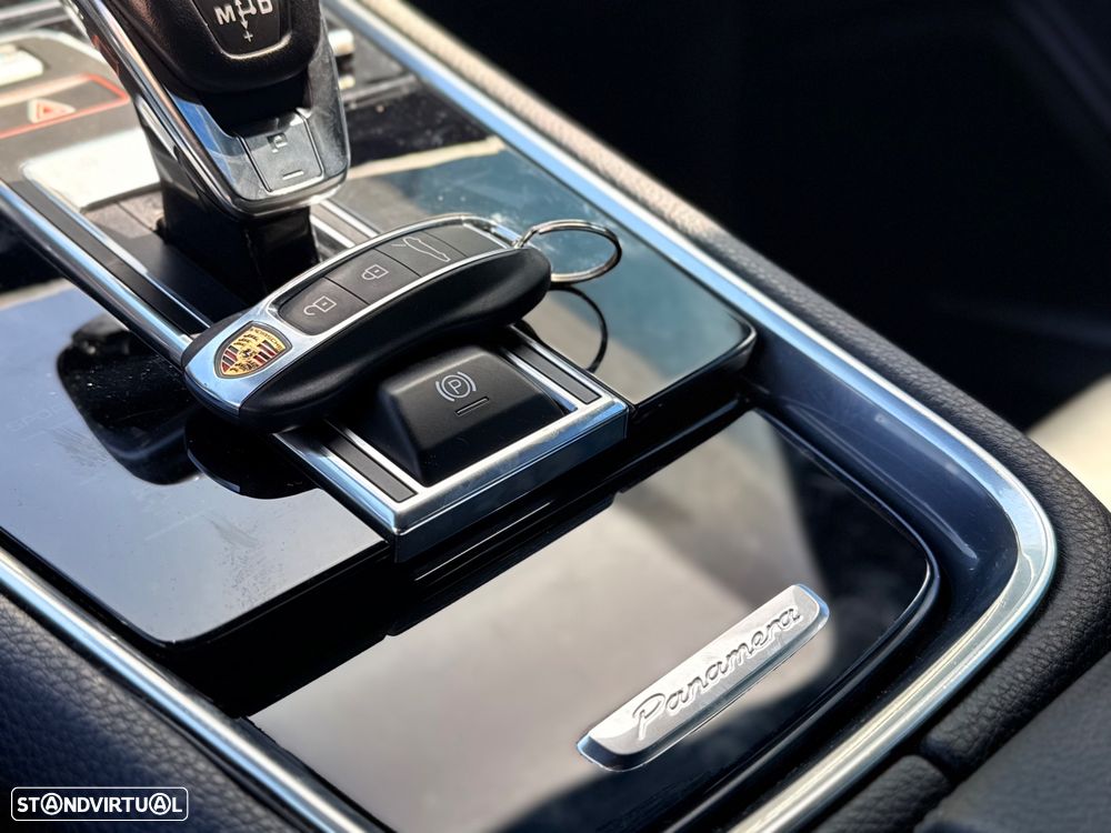 Porsche Panamera Sport Turismo 4 E-Hybrid Edition 10 Anos - 7