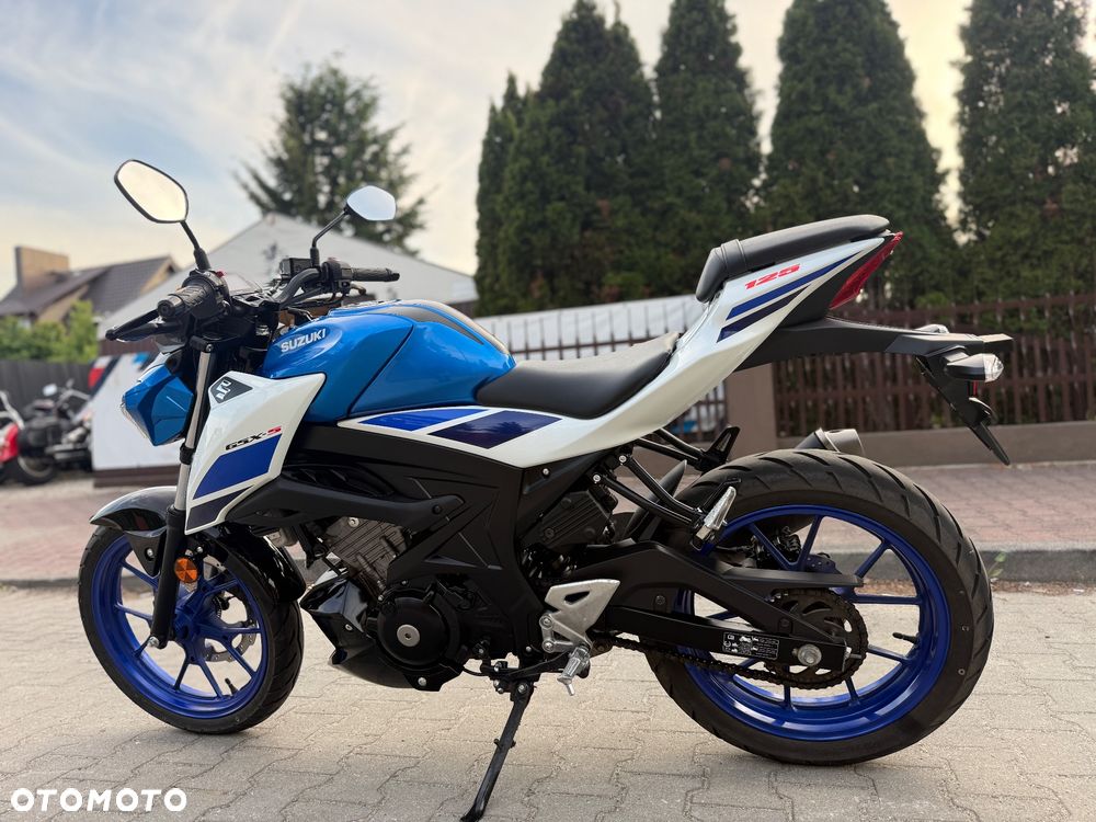 Suzuki GSX - 20