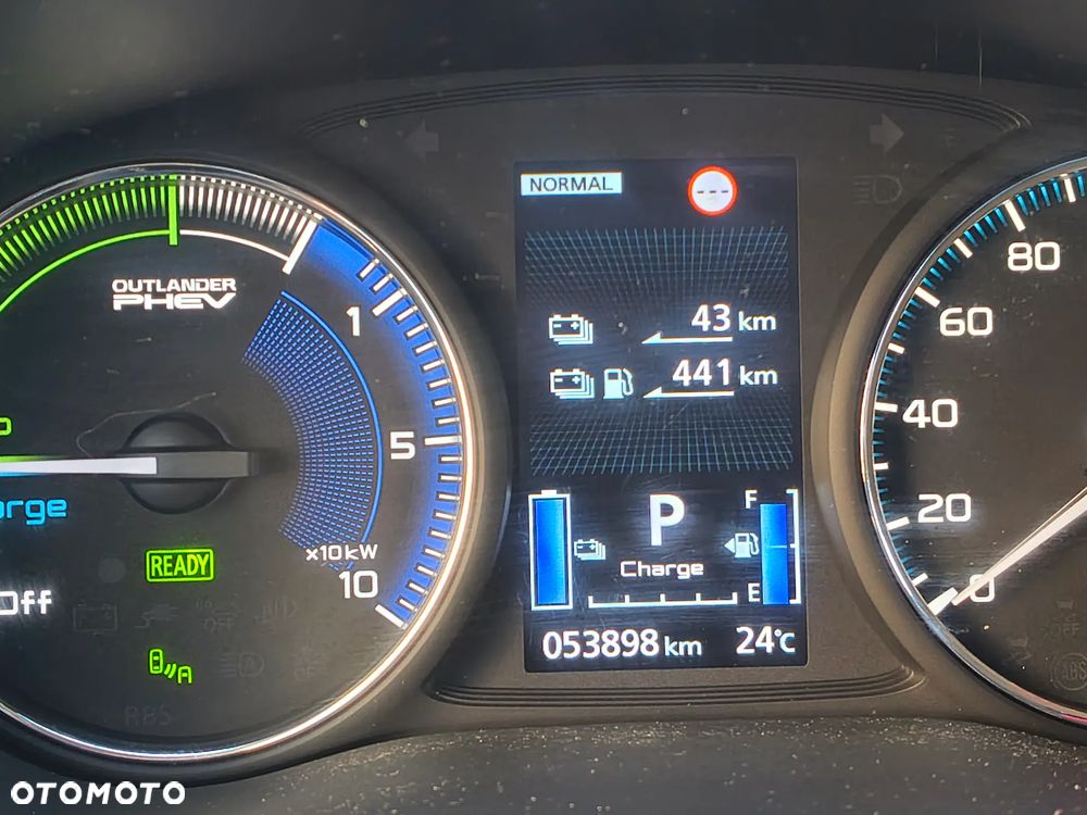 Mitsubishi Outlander - 21