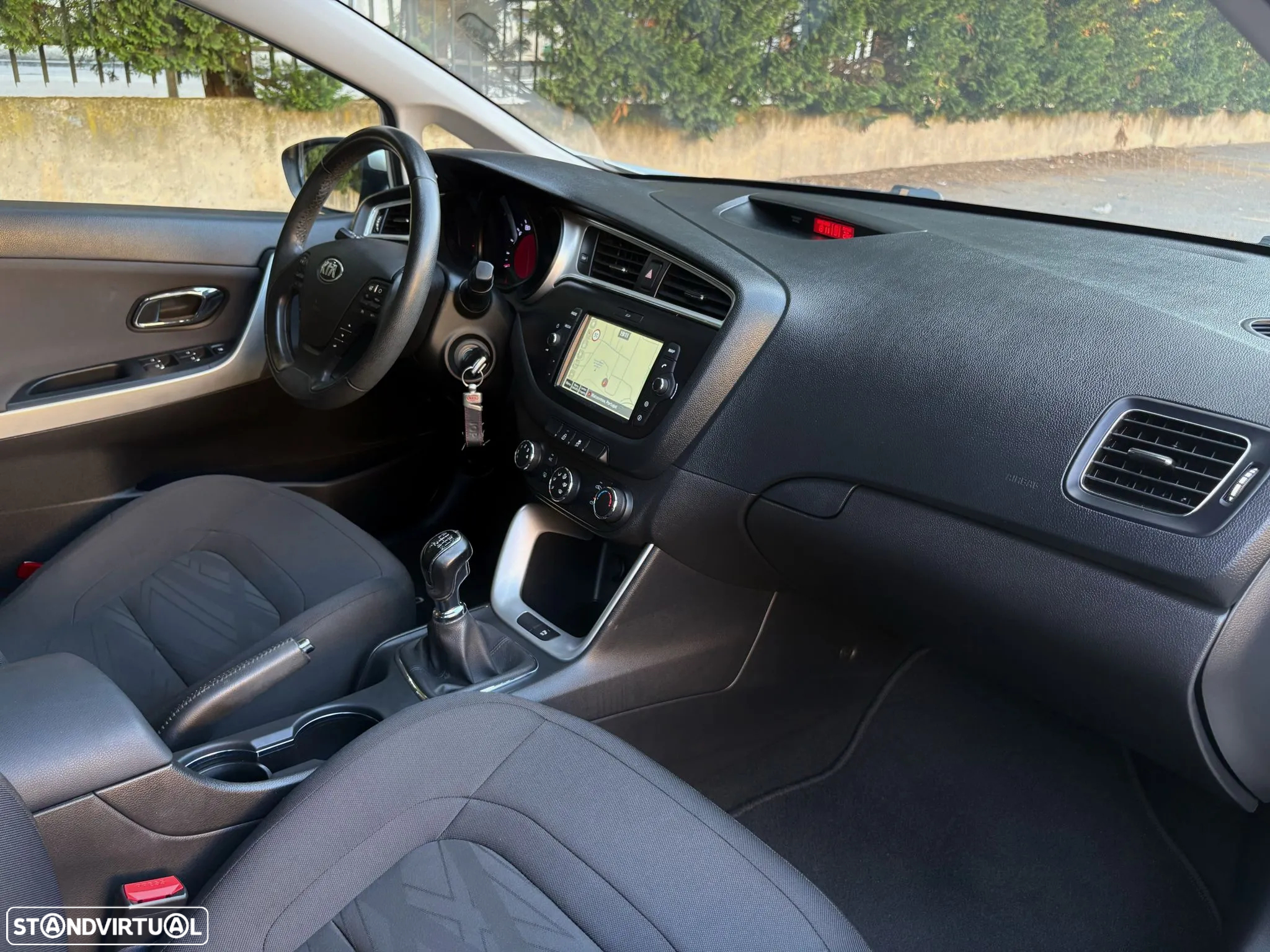 Kia Ceed 1.4 CRDi Nav Line - 25