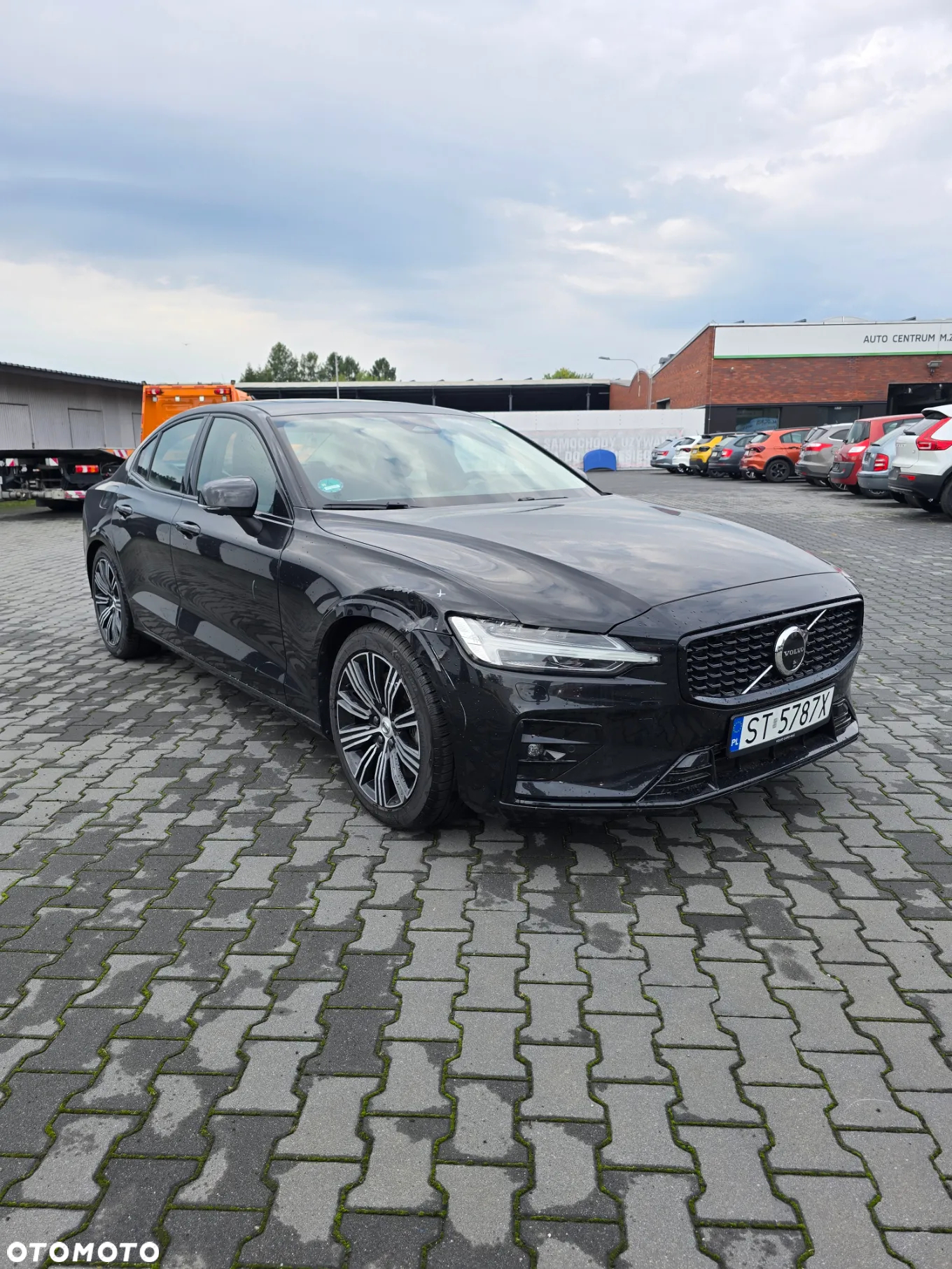 Volvo S60 B5 B AWD Ultimate Dark - 4