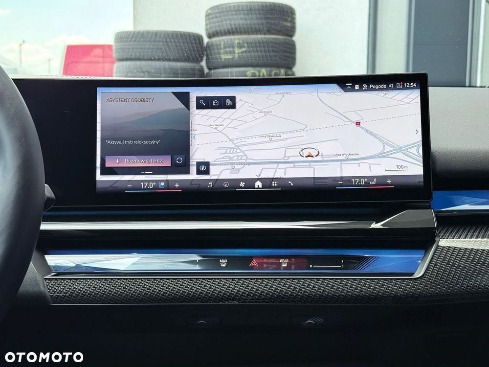 BMW Seria 5 540d xDrive mHEV - 33