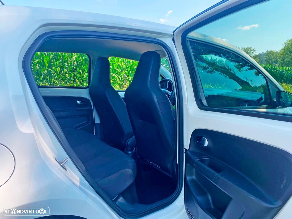 VW Up! 1.0 Move - 16
