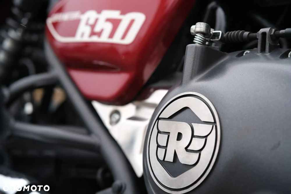 Royal Enfield Super Meteor - 10