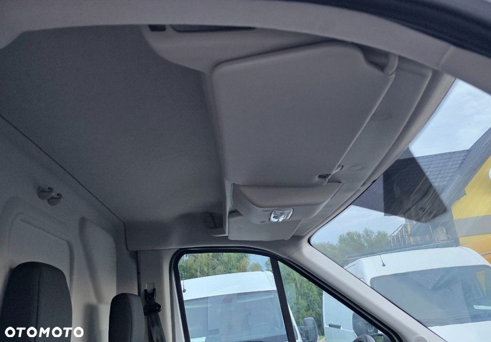 Ford Transit - 25