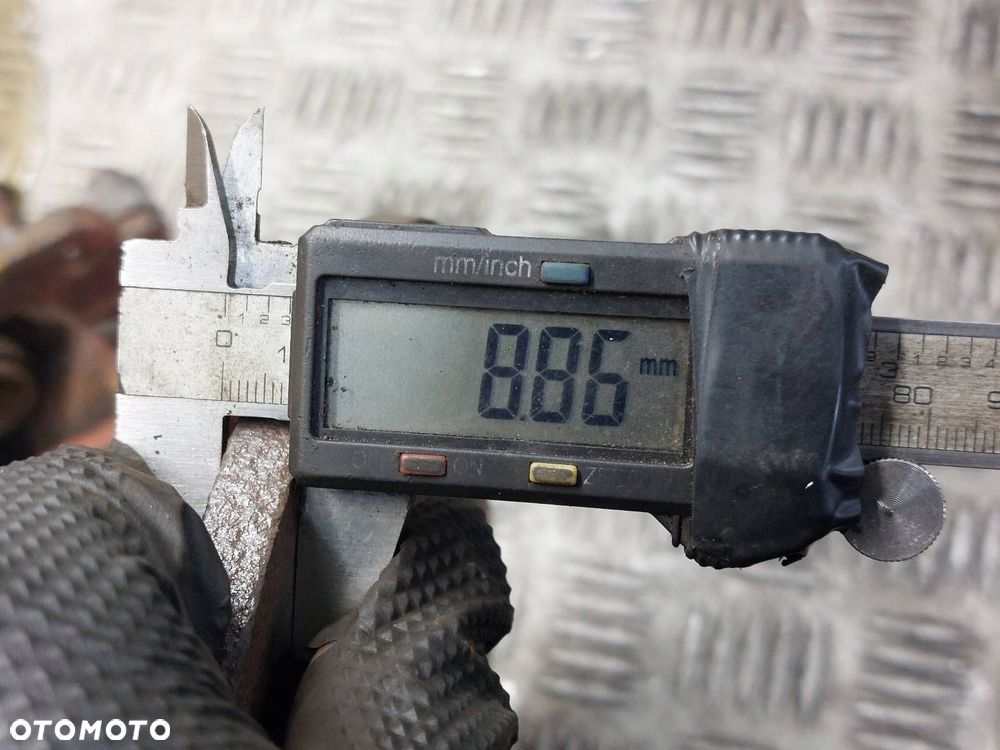 TARCZE HAMULCOWE TYŁ + ZACISKI TOYOTA AVENSIS T25 - 8