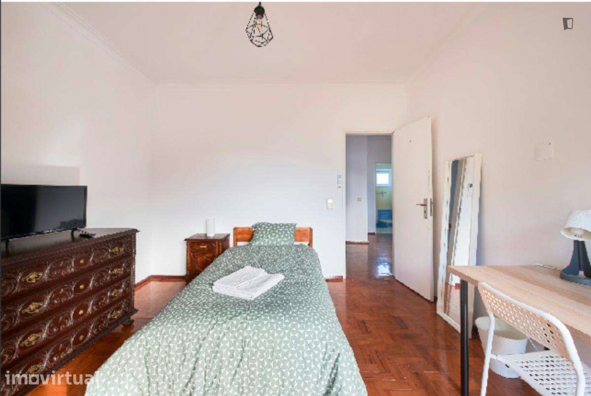 Quarto - localizado em Carcavelos Lisbon - Grande imagem: 3/11