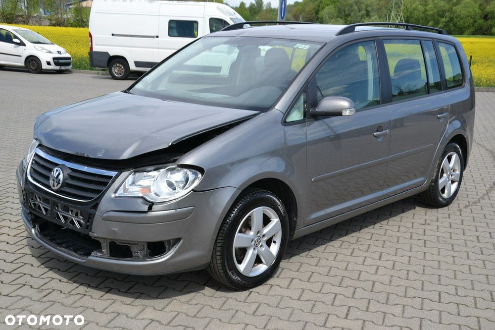 Volkswagen Touran - 3