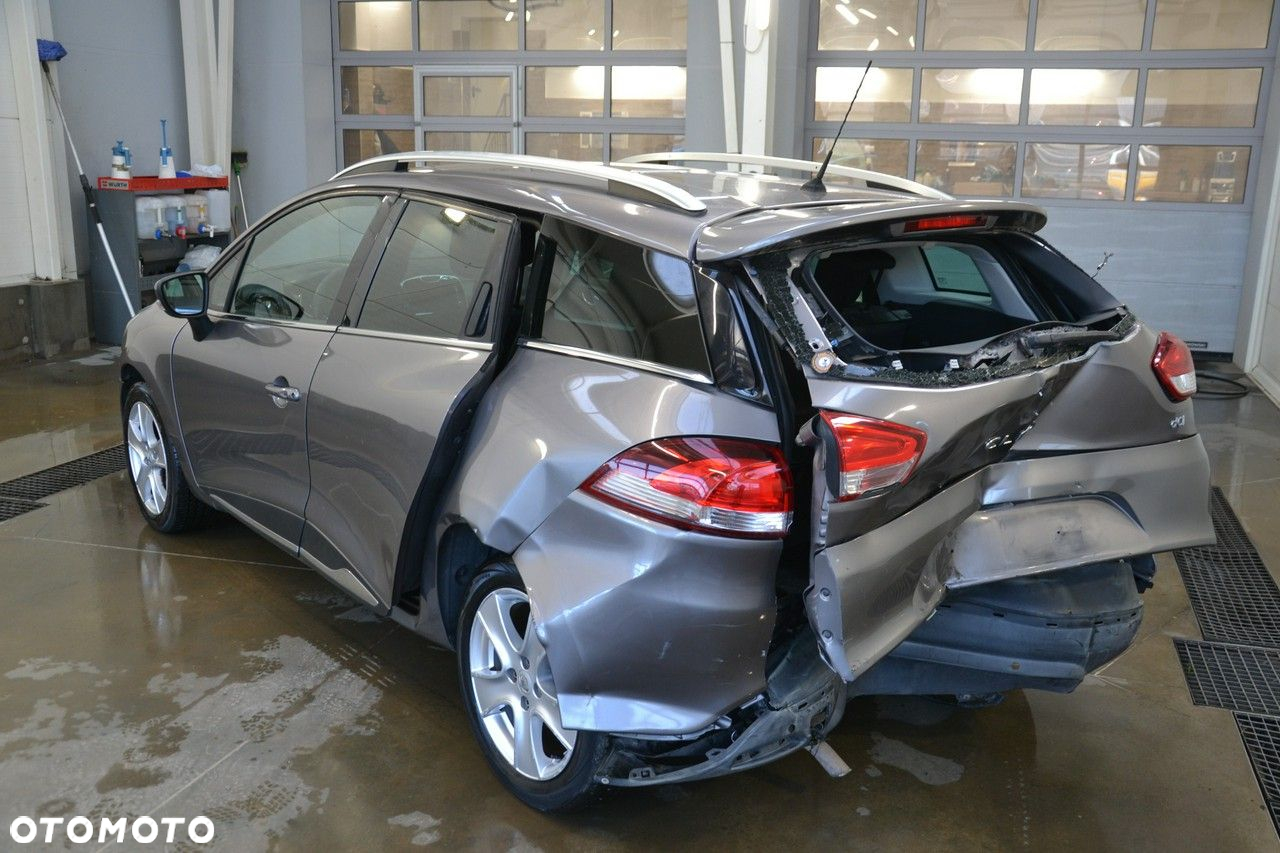 Renault Clio - 8