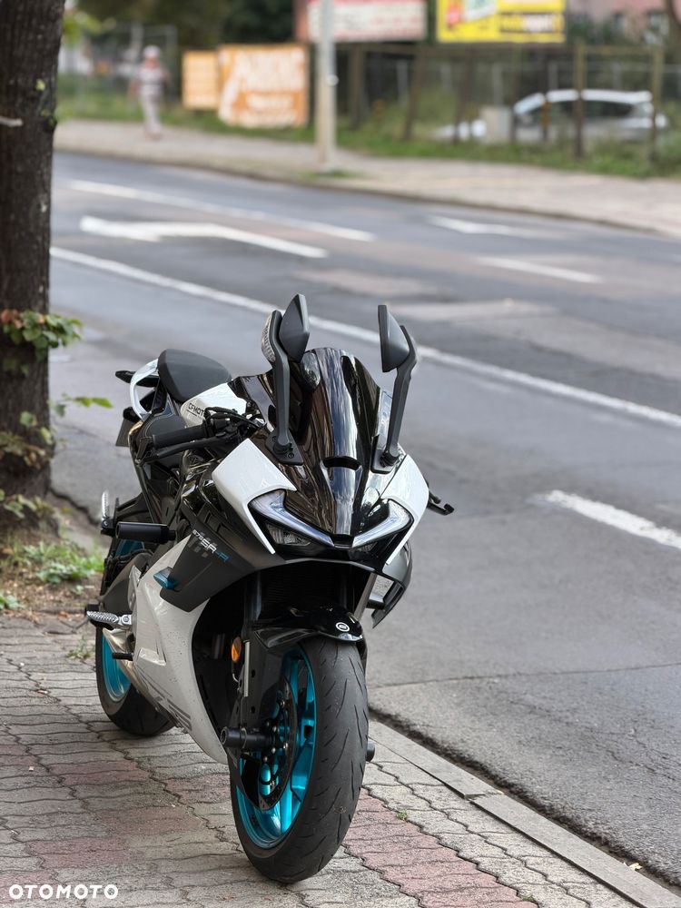 CFMoto 675SR - 16