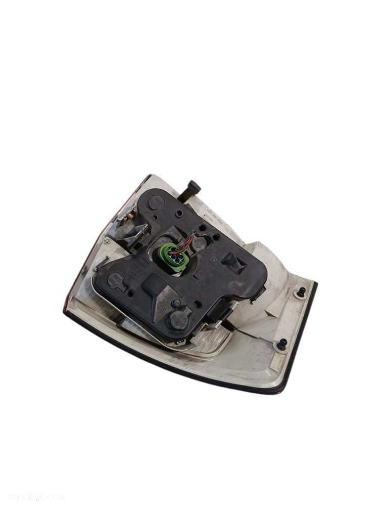 LAMPA PRAWA TYLNA TYŁ AUDI A4 B6 SEDAN 153930 A4 B6 SEDAN - 4