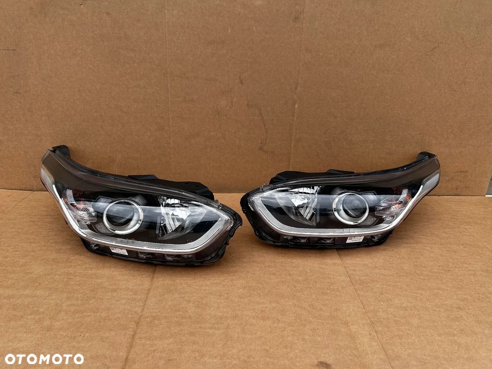 KIA CEED 3 III 92102-J7050 92101-J7050 LAMPA PRZEDNIA PRAWA LEWA REFLEKTOR PRAWY LEWY PRZÓD ORYGINALNA EUROPA