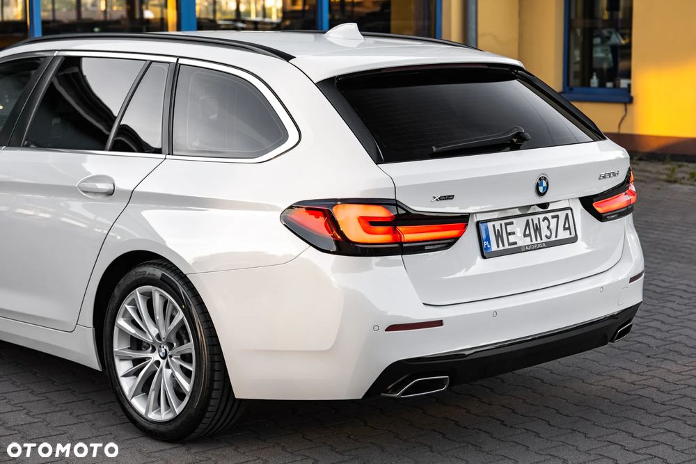 BMW Seria 5 520d xDrive Sport - 9