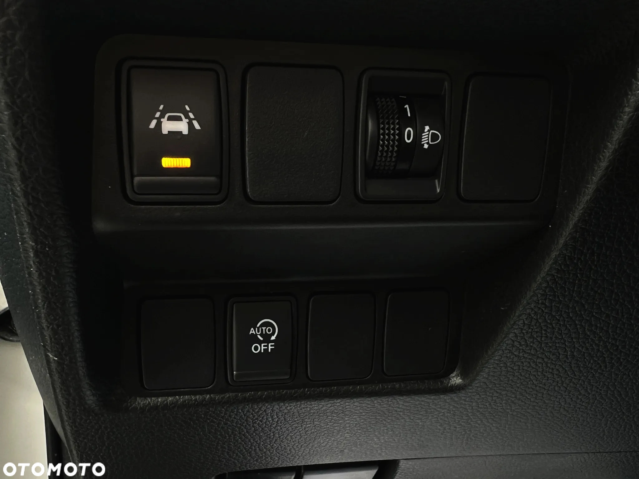 Nissan Qashqai 1.3 DIG-T N-Connecta - 27