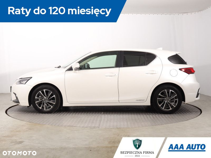 Lexus CT - 3