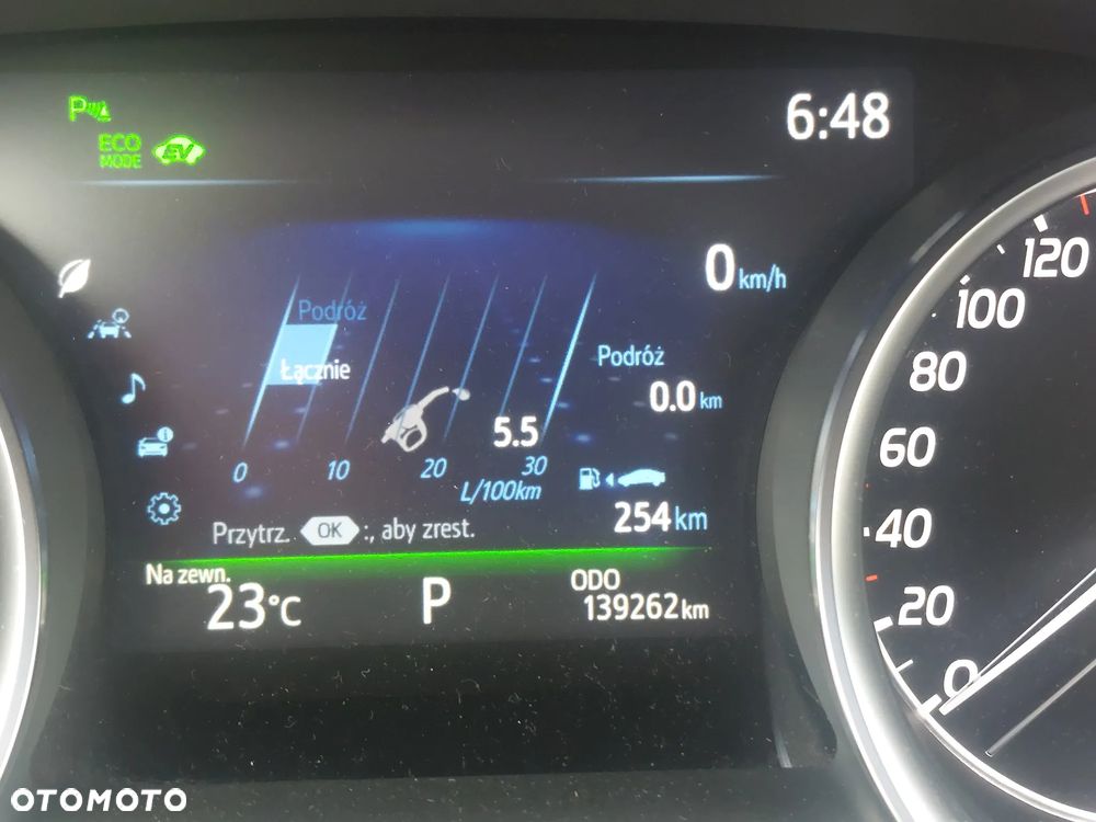 Toyota Camry 2.5 Hybrid Comfort CVT - 10