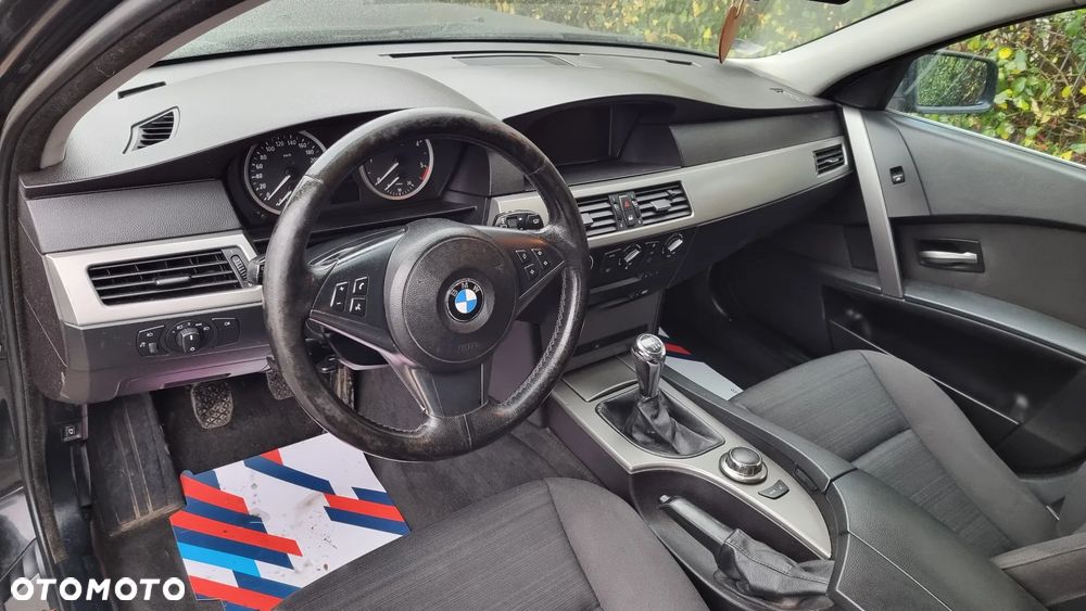 BMW Seria 5 525d - 10