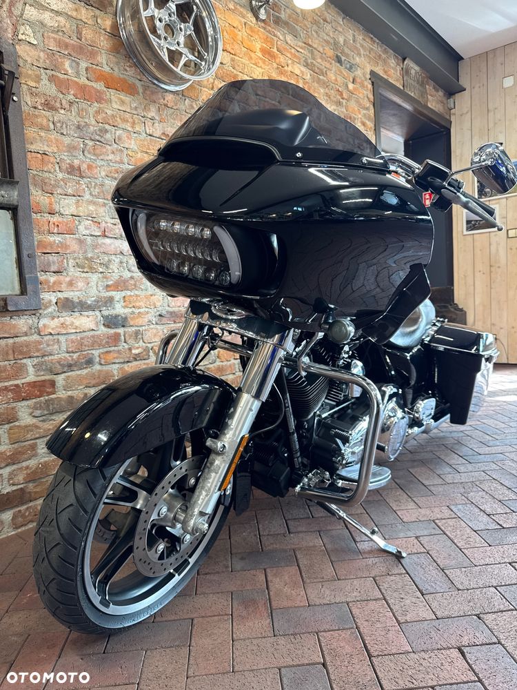 Harley-Davidson Touring Road Glide - 20