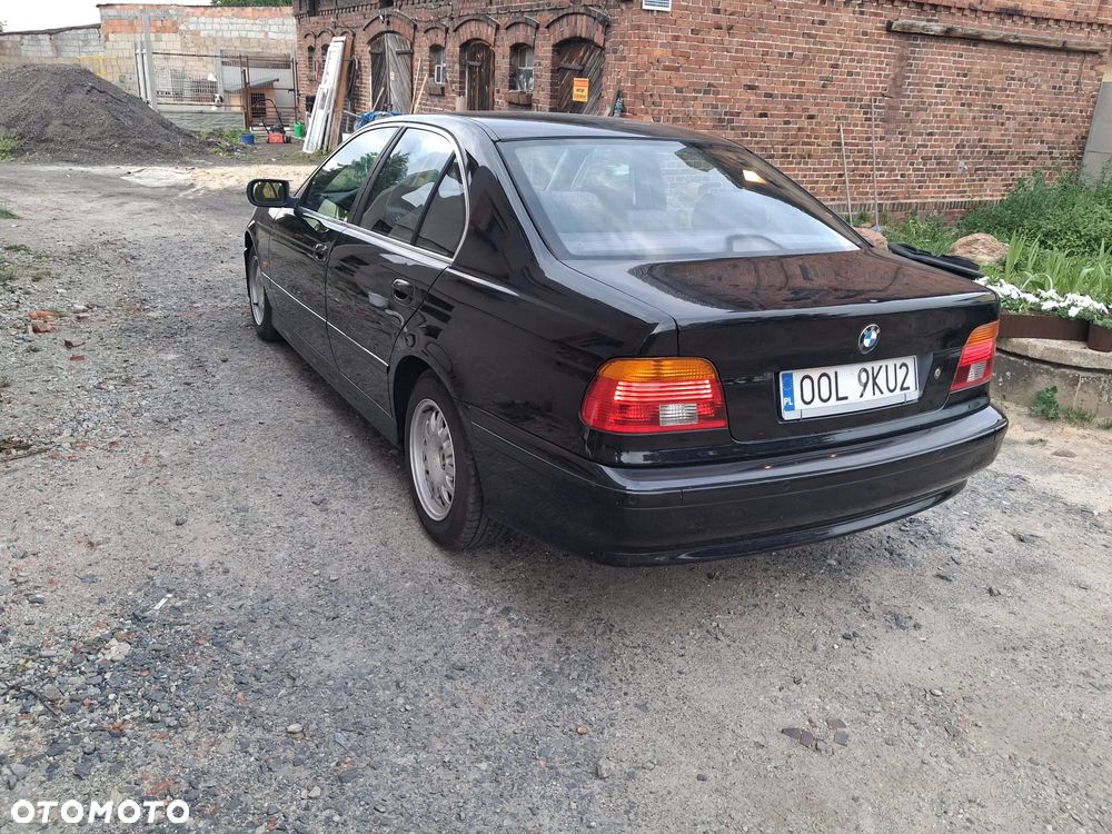 BMW Seria 5 520i - 3