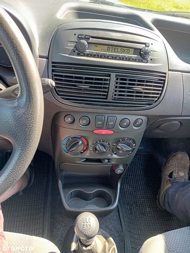 Fiat Punto - 8