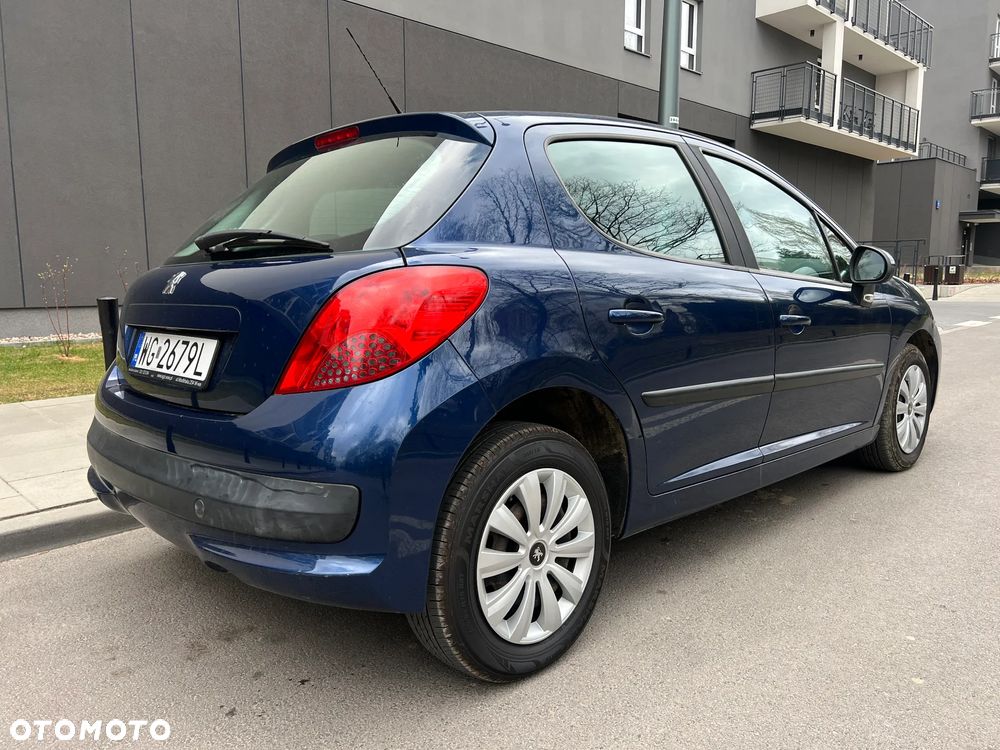 Peugeot 207 - 30