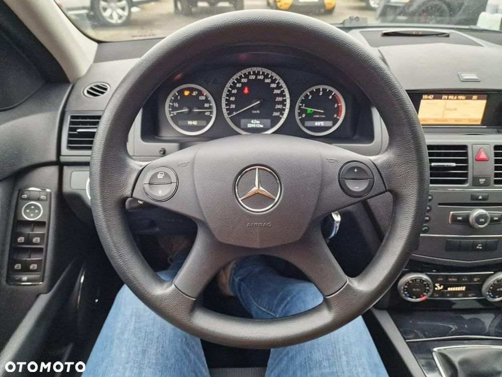 Mercedes-Benz Klasa C 200 T CDI Edition - 8