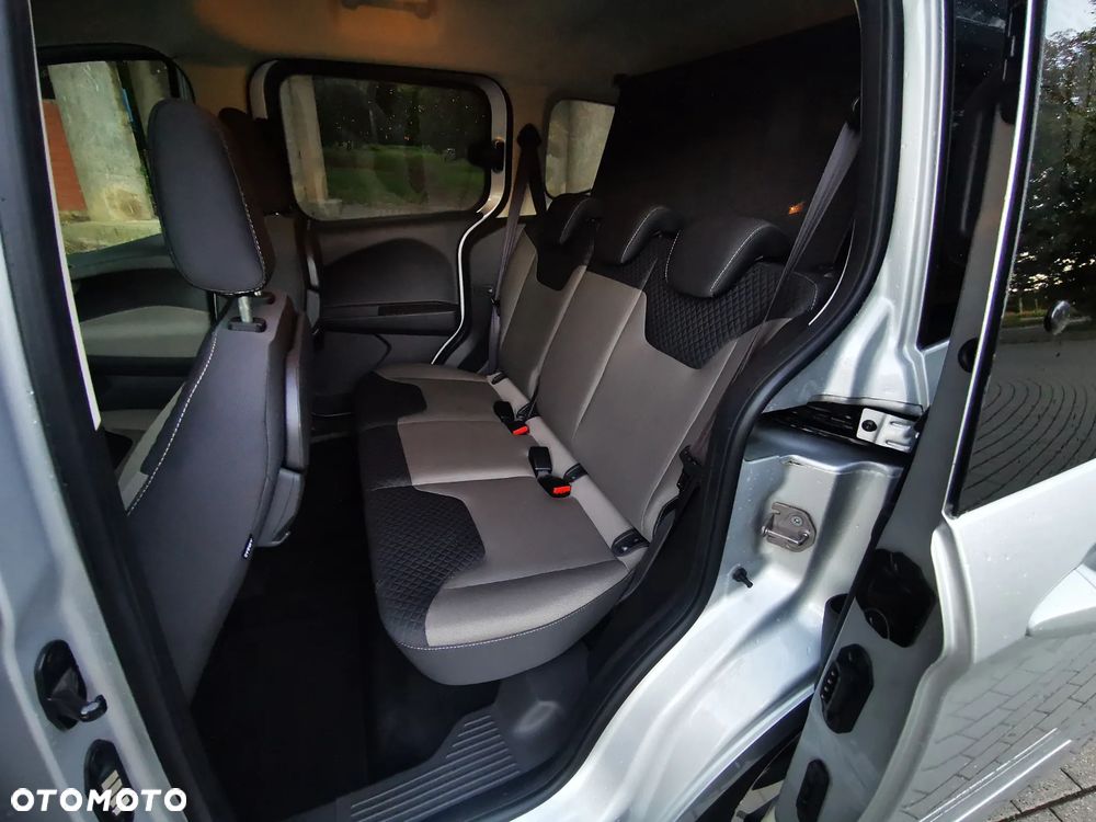 Ford Tourneo Courier 1.5 TDCi S&S Titanium - 9