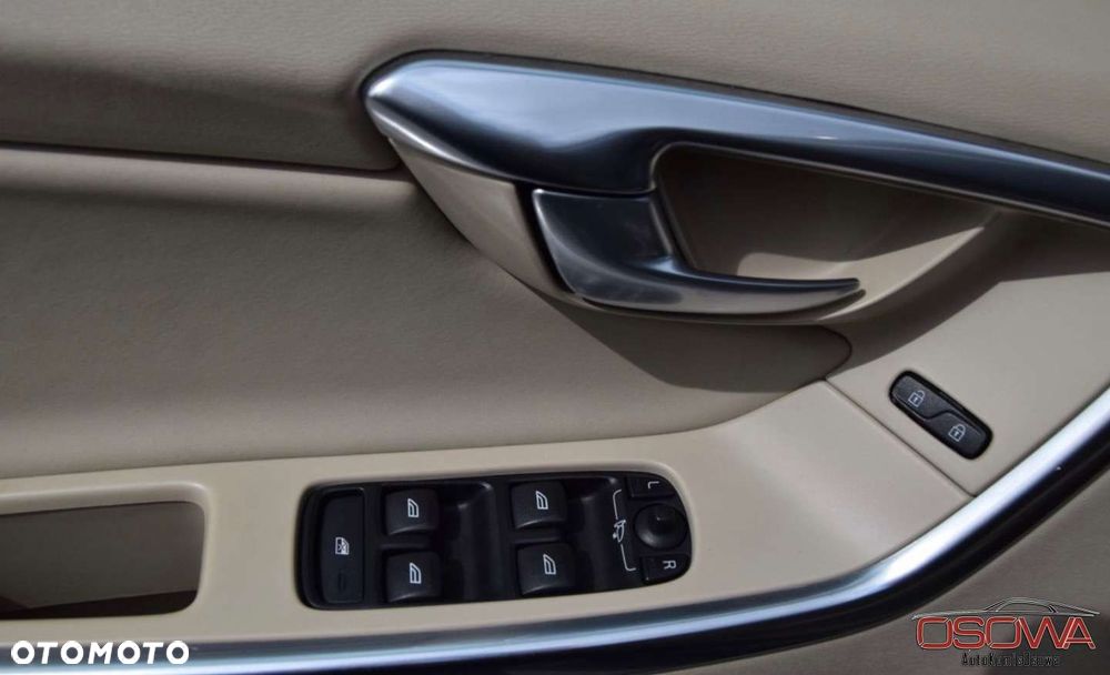 Volvo XC 60 D4 Geartronic Summum - 19