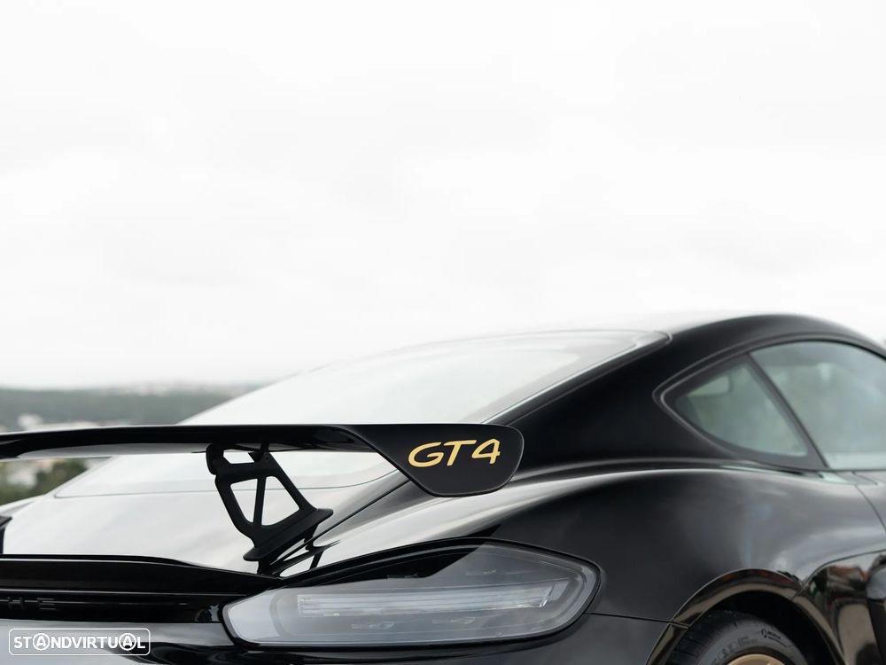 Porsche 718 Cayman GT4 - 29