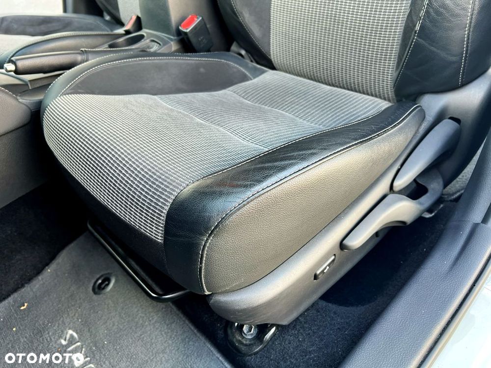 Toyota Auris - 15
