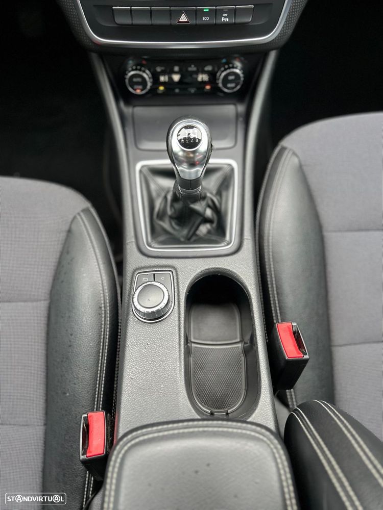 Mercedes-Benz A 180 - 13