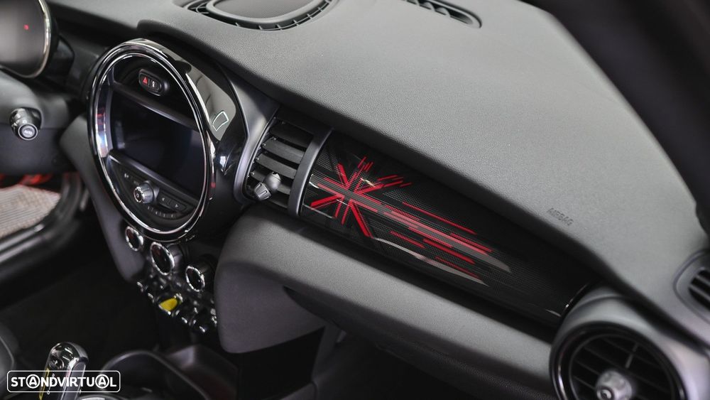 MINI 3 Portas Cooper SE Camden Edition - 36