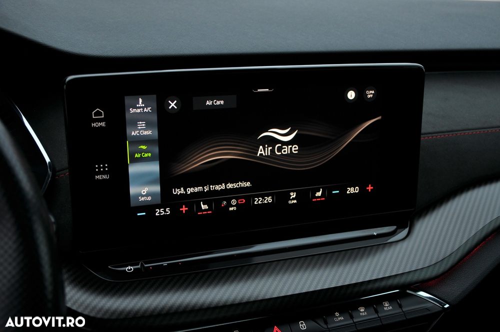 Skoda Octavia Combi 2.0 TDI DSG RS - 25