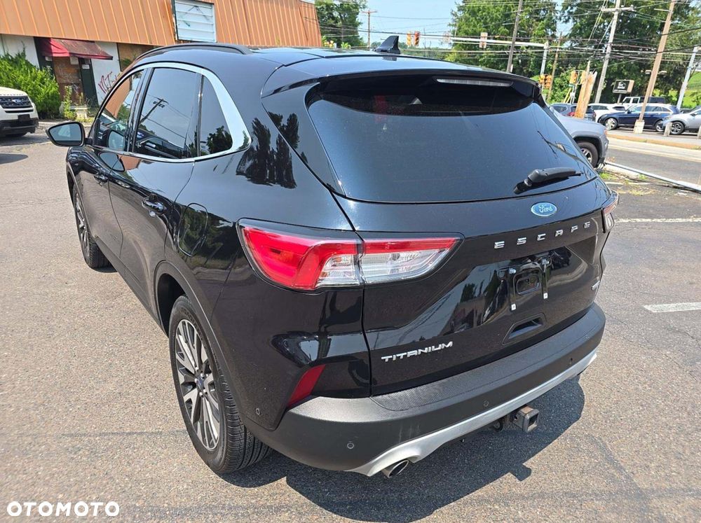 Ford Escape 2.0 EcoBoost AWD Titanium - 3