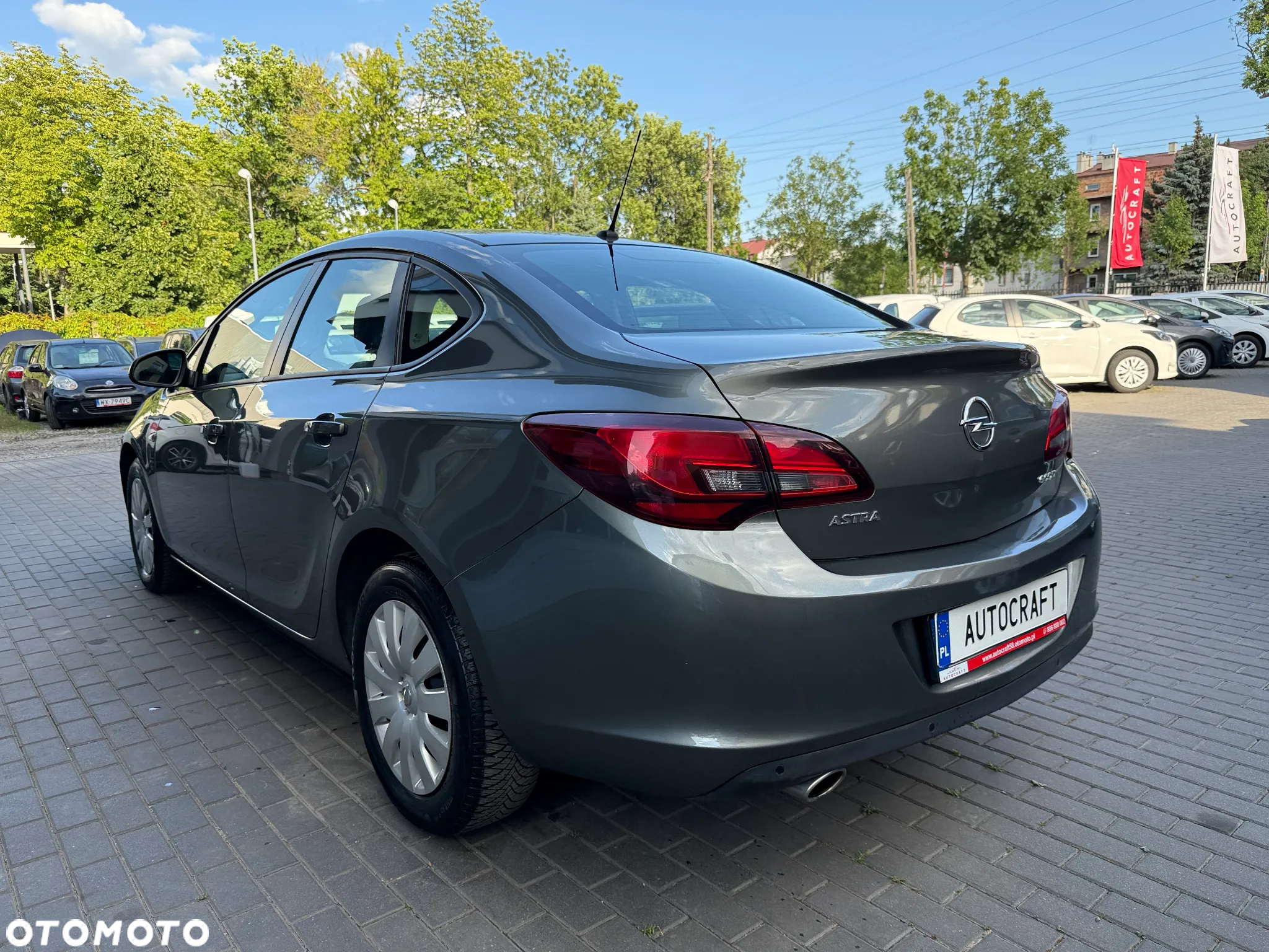 Opel Astra IV 1.4 T Business EU6 - 21