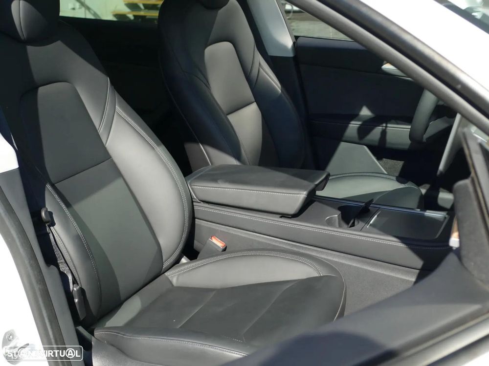 Tesla Model Y Tração Traseira - 27