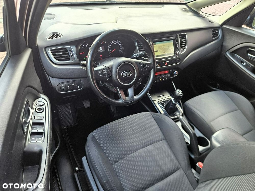 Kia Carens 1.6 GDI Dream-Team Edition - 19