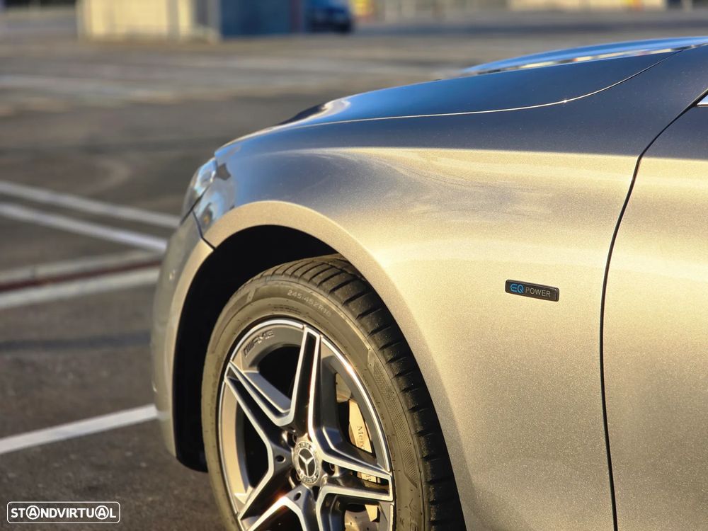 Mercedes-Benz E 300 de AMG Line - 20