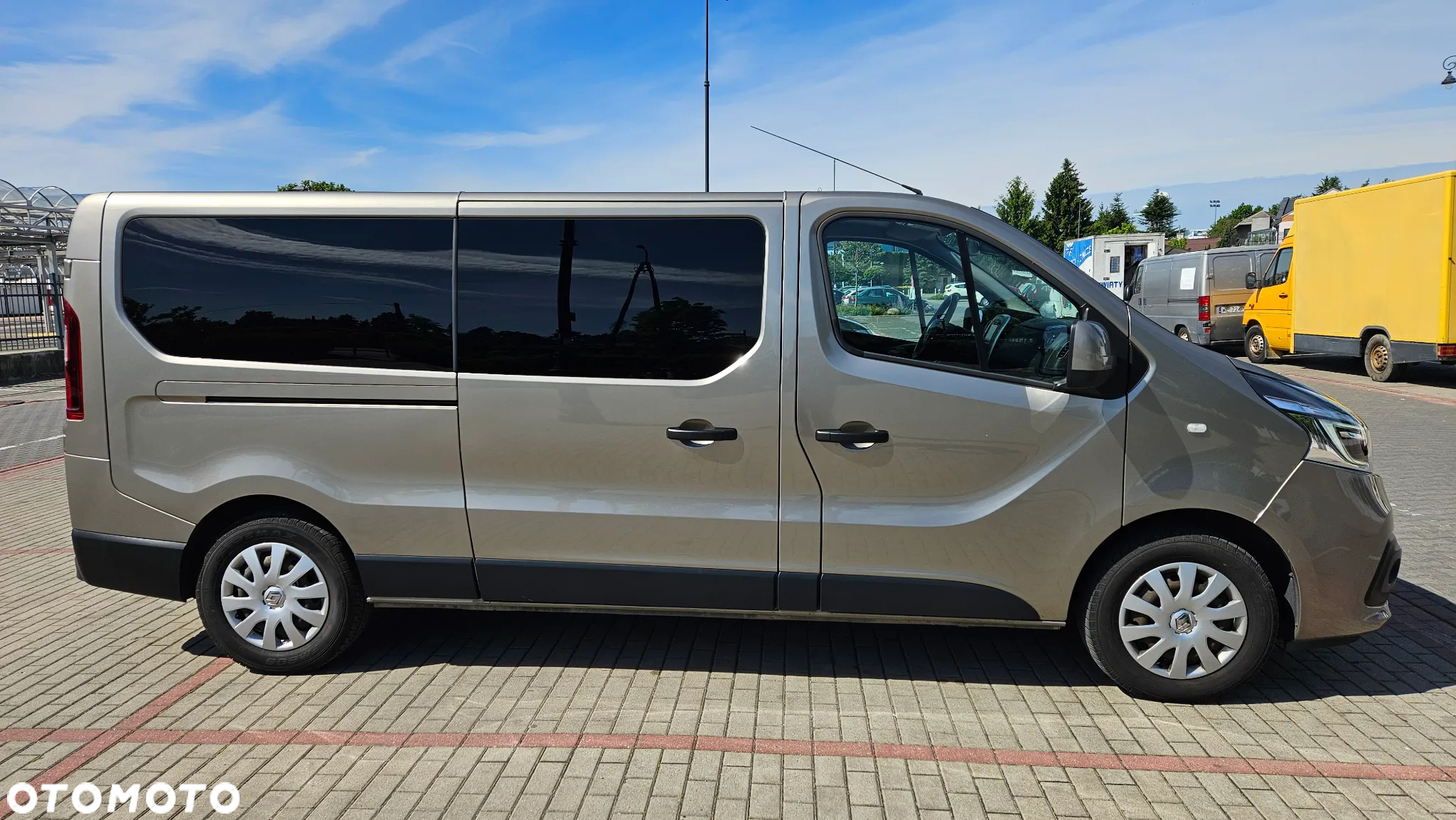 Renault Trafic - 2