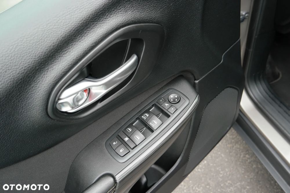 Jeep Cherokee 2.0 MJD 4x2 Longitude EU6 - 21