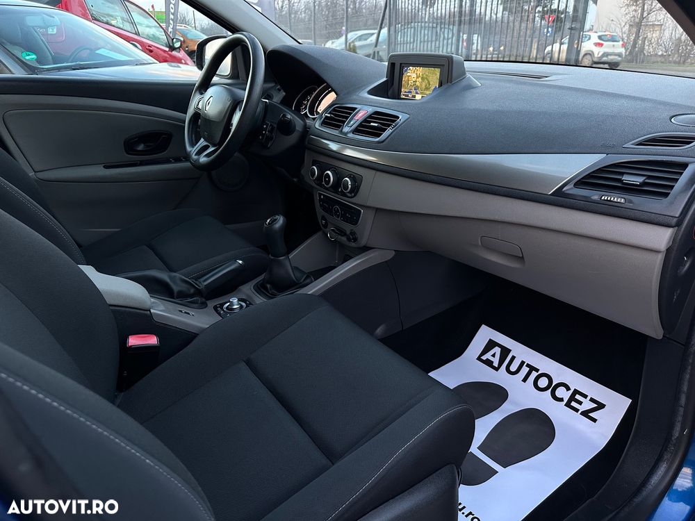 Renault Megane 1.6 16V 100 Authentique - 11