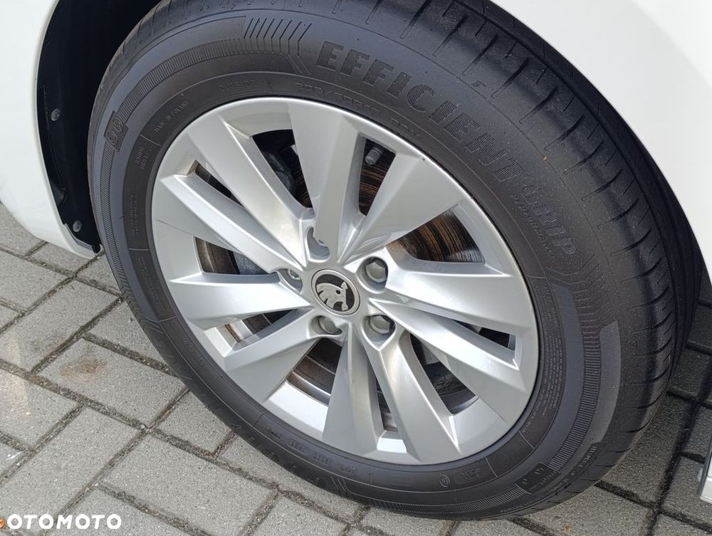 Skoda Octavia 1.5 TSI Essence - 8