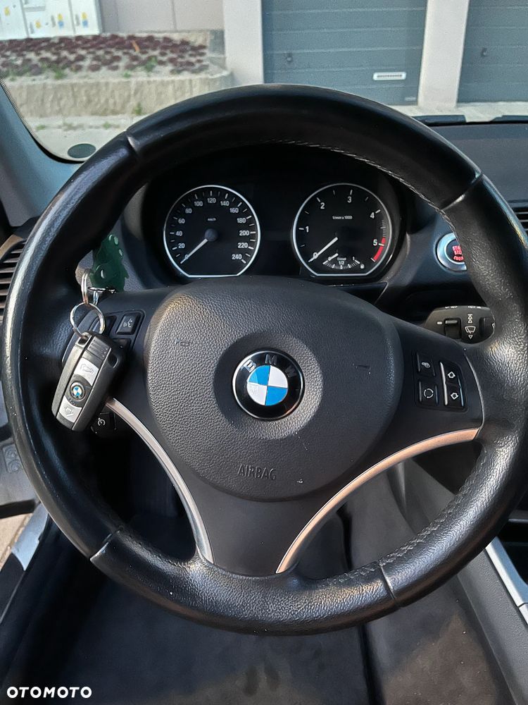 BMW Seria 1 116d - 8