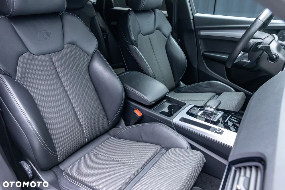 Audi Q5 Sportback - 30